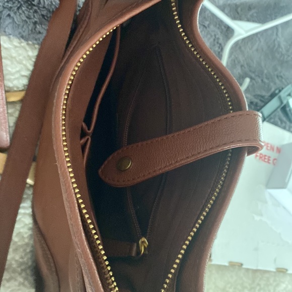 FRYE NORTH SOUTH COGNAC CROSSBODY - Picture 3 of 5